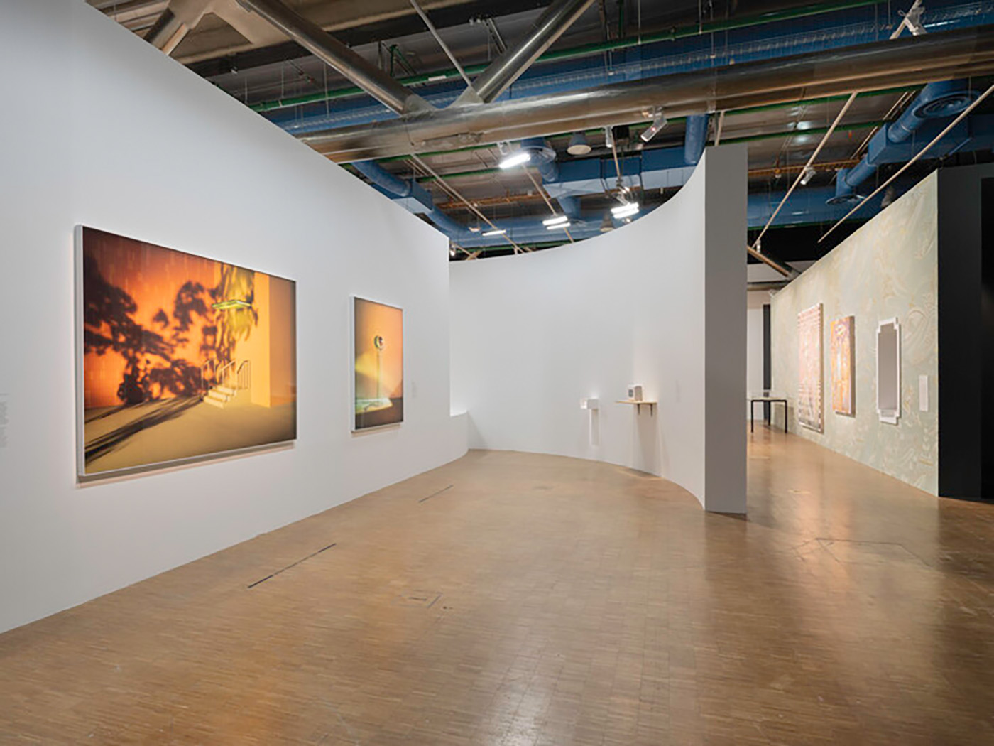 Chen Wei participates in a group show “目 Chine A new generation of artists” at Centre Pompidou, Paris